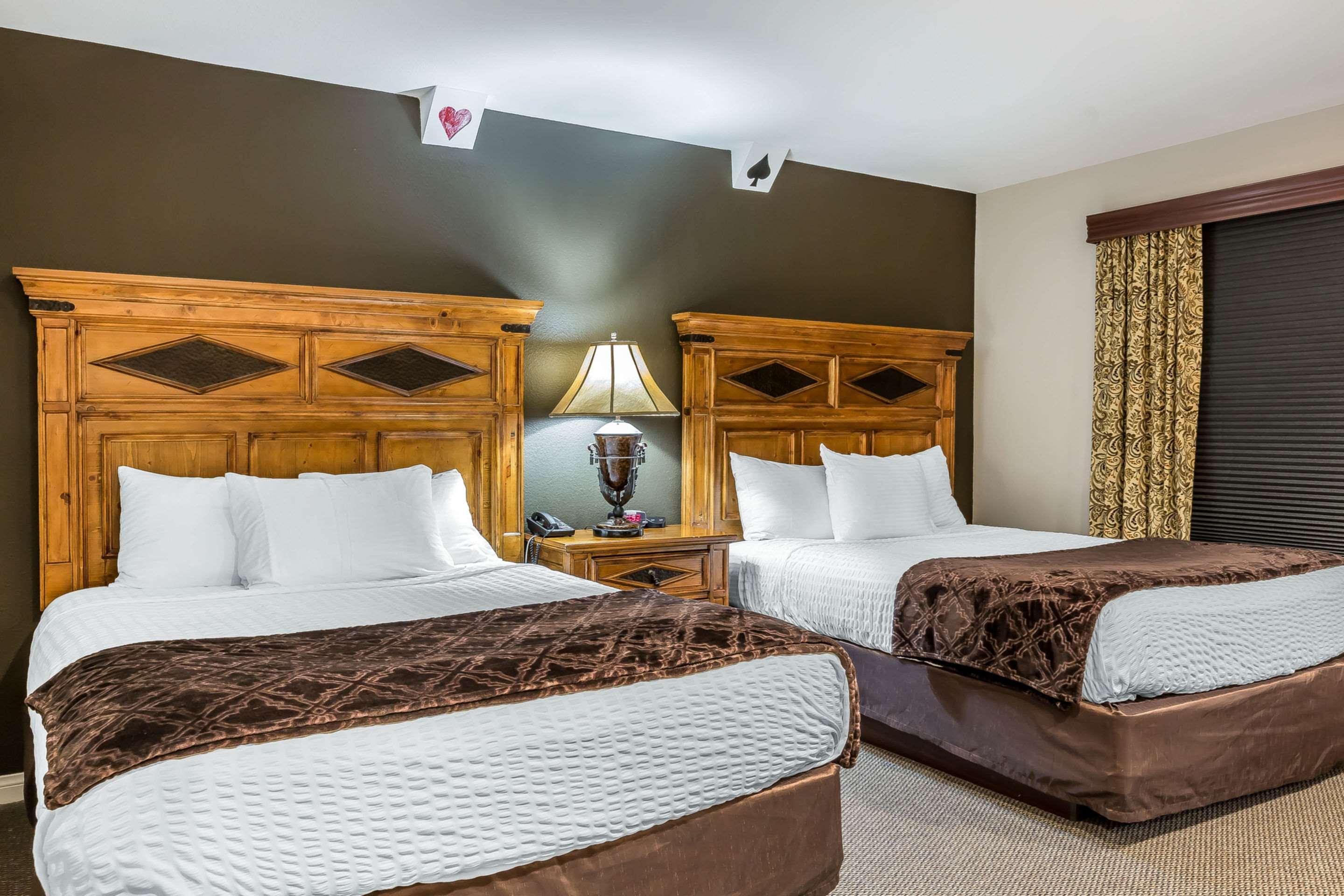 Econo Lodge Lake Elsinore Casino Bagian luar foto