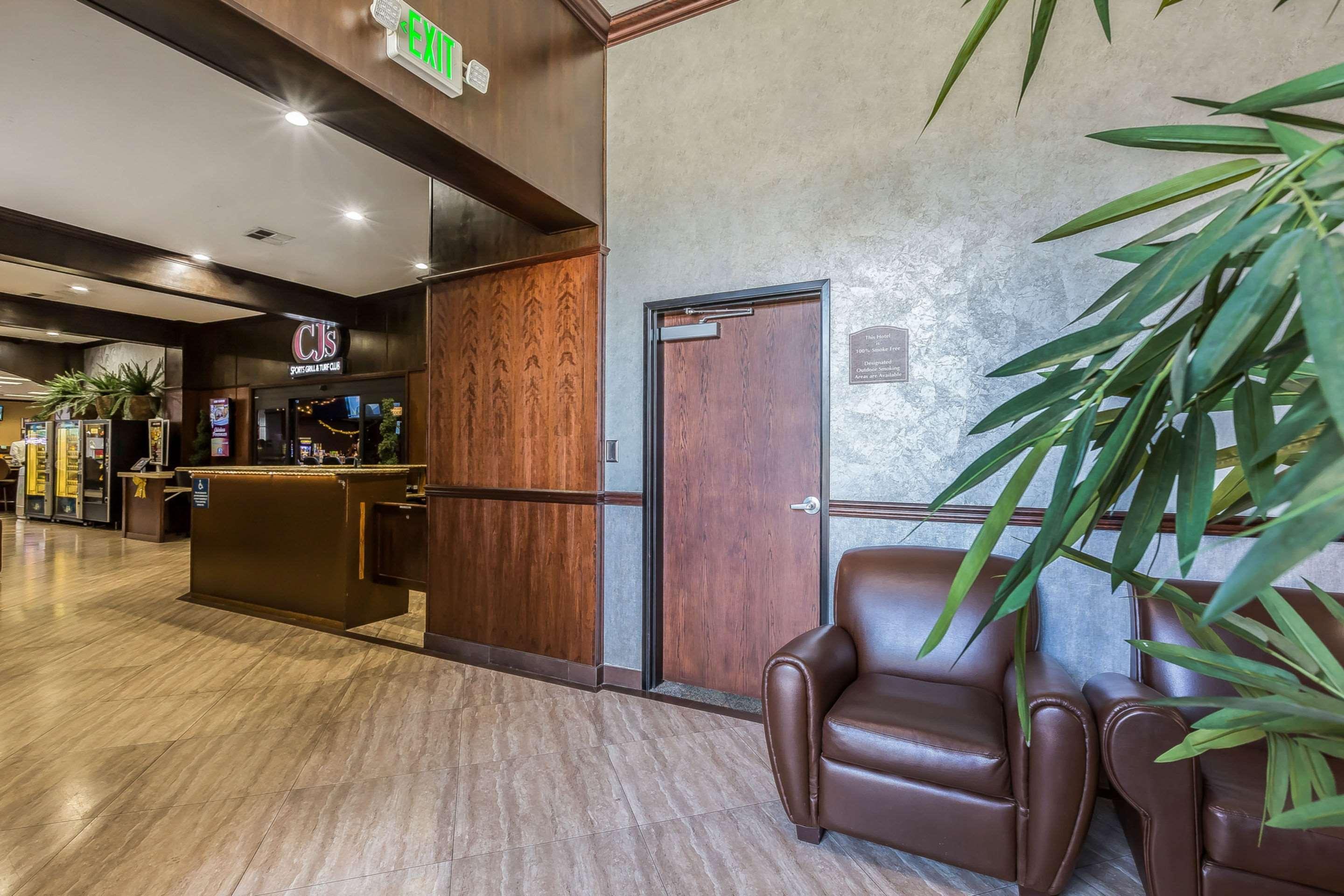 Econo Lodge Lake Elsinore Casino Bagian luar foto